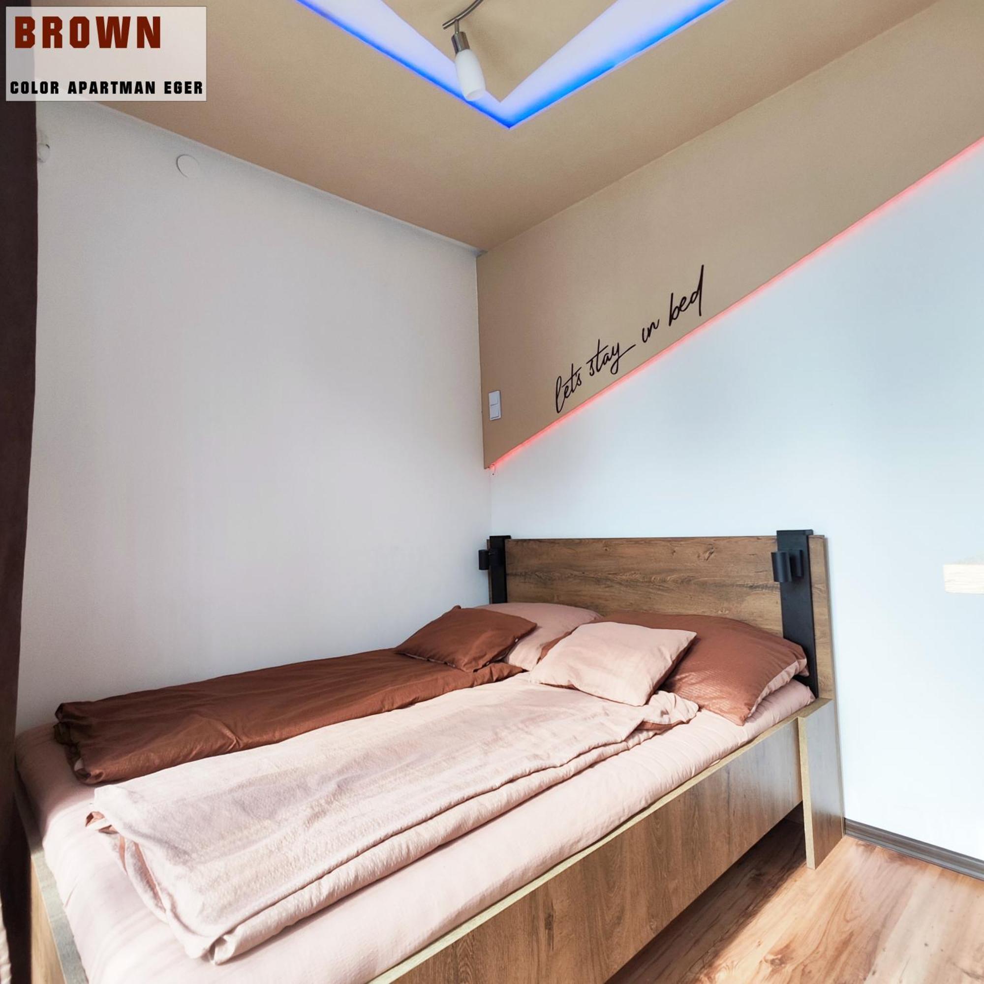 Color Apartmanok Eger Habitación foto